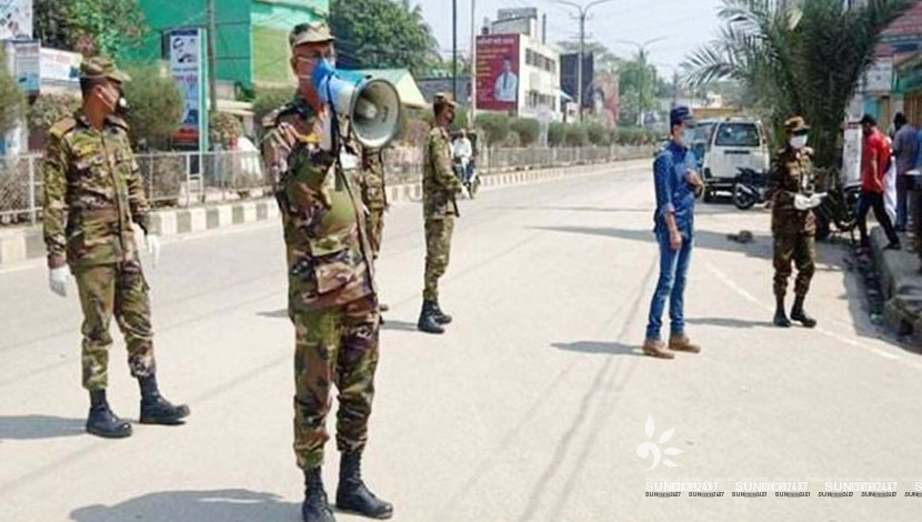 সামাজিক দূরত্ব নিশ্চিত করতে প্রশাসনের পাশাপাশি মাঠে সেনাবাহিনী