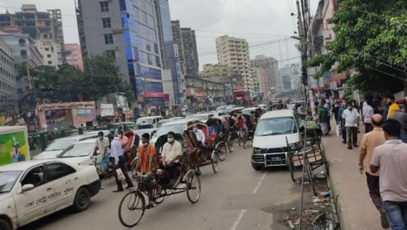 গাড়ির জটলা -ছবি : জাহিদ রাকিব