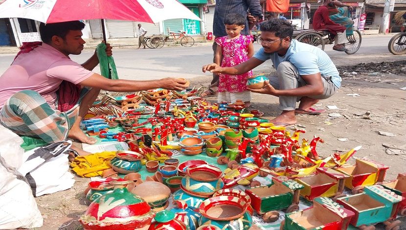 দুর্গা পূজায় গ্রাম বাংলার ঐতিহ্য।