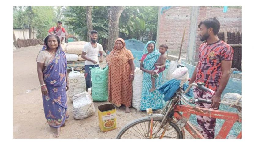 শামুক কুঁড়িয়ে জীবন চলা৪