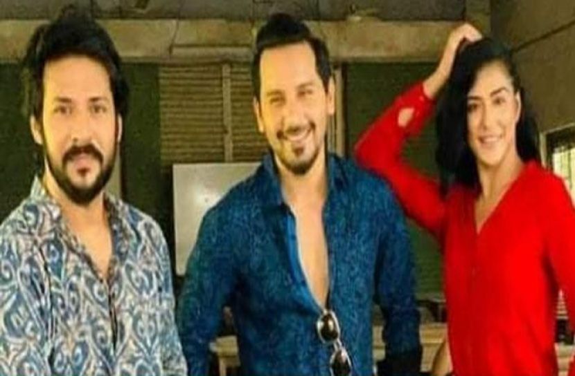 অয়েলিংয়ে  নিরব, সঙ্গে ইমতু ও আফ্রি