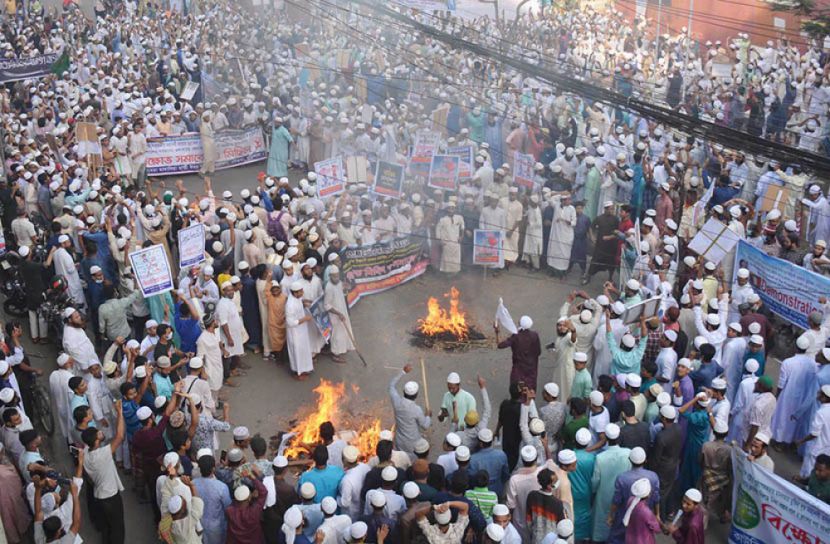 নবীজীর জীবনী পাঠ্যপুস্তকে অর্ন্তভূক্ত করাসহ ৫ দফা দাবি ওলামায়ে মাশায়েখদের