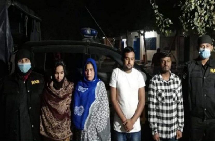 সাভারে চাকরি দেয়ার নামে প্রতারণায় আটক ৪