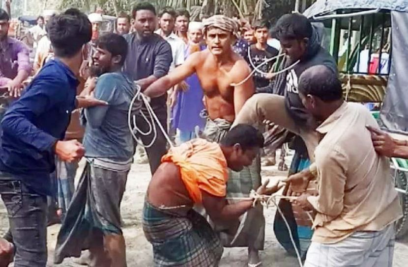চোর বলে গণপিটুনির মামলার আসামিরা প্রকাশ্যে 