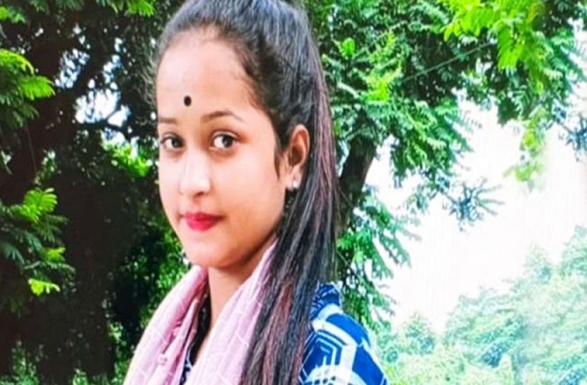 প্রেমিকের বুকে গুলি চালালেন প্রেমিকা
