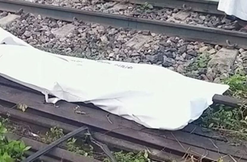 ট্রেনের ধাক্কায় অটোরিক্সার ৩ যাত্রী নিহত
