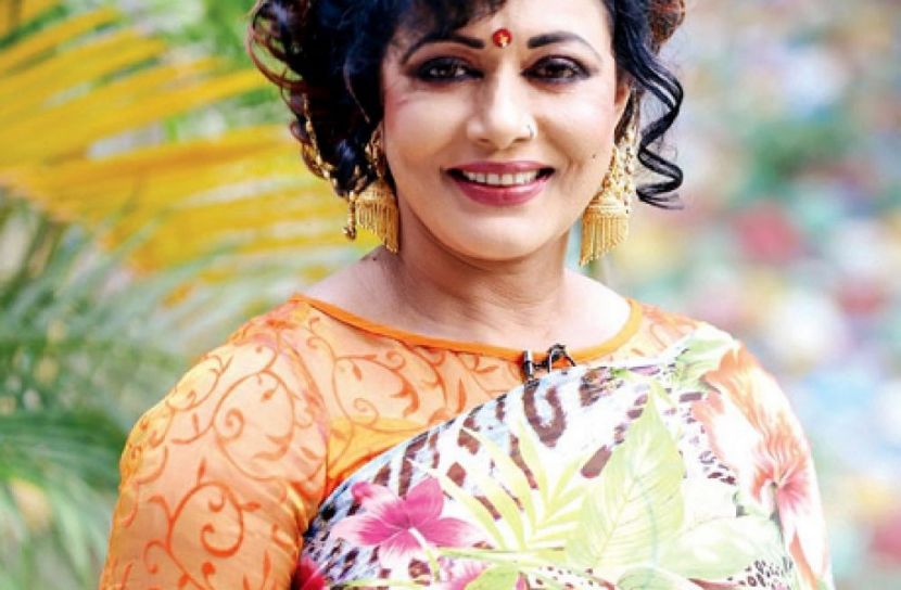নতুনরূপে  অভিনেত্রী রোজিনা