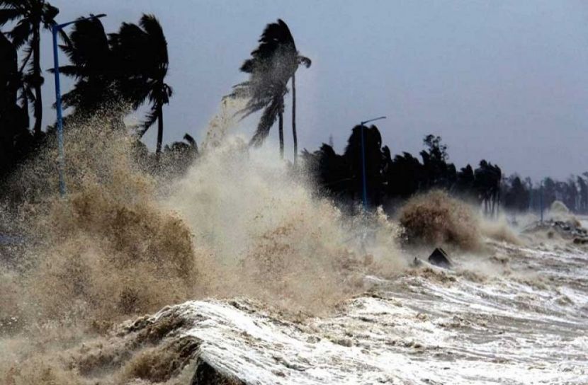 অশনি’র প্রভাবে ঝালকাঠিতে গুড়ি গুড়ি বৃষ্টি 