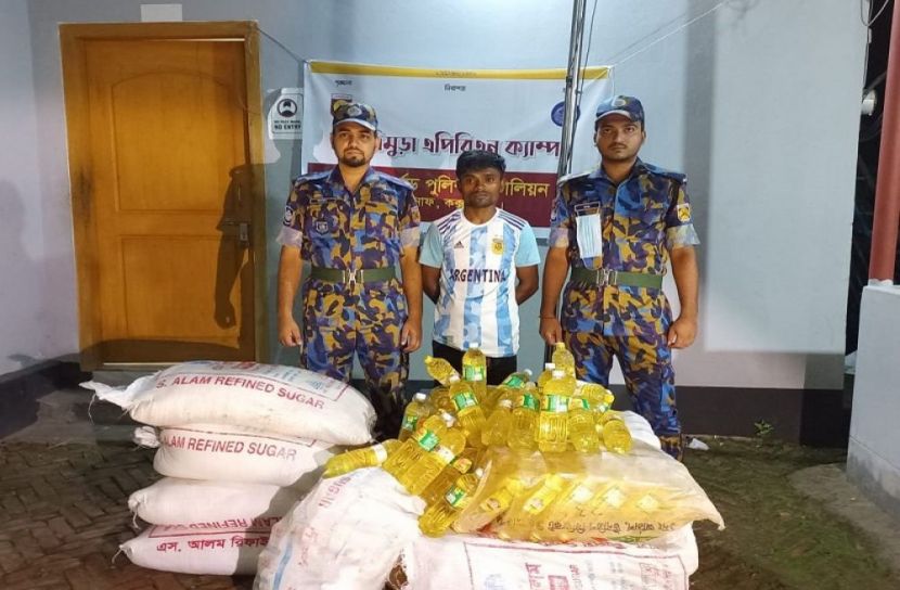 সয়াবিন তেল ও চিনিসহ রোহিঙ্গা আটক