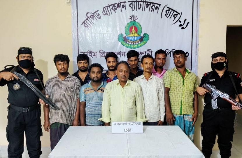 নোয়াখালীতে অটোরিকশা চোর চক্রের ৯সদস্য গ্রেপ্তার