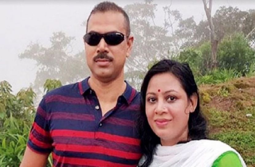কক্সবাজারের টেকনাফ থানার বরখাস্ত ওসি প্রদীপ কুমার দাশ ও তার স্ত্রী চুমকি কারন (ছবি: সংগৃহীত)