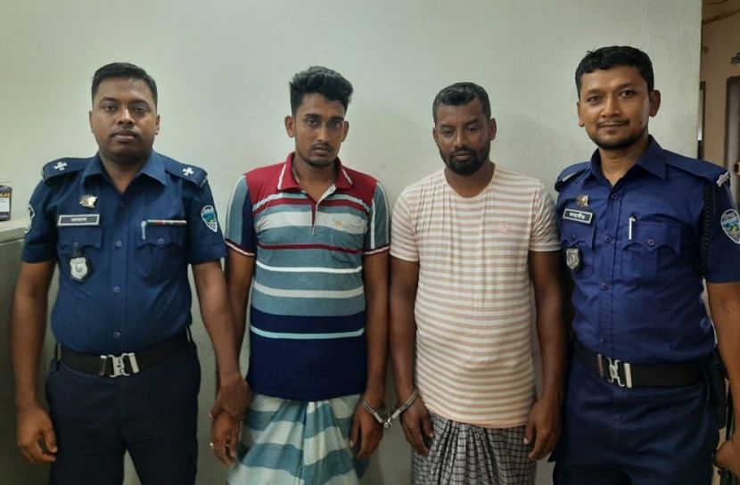 গৃহবধূকে অর্ধনগ্ন করে ভিডিও ধারণ!