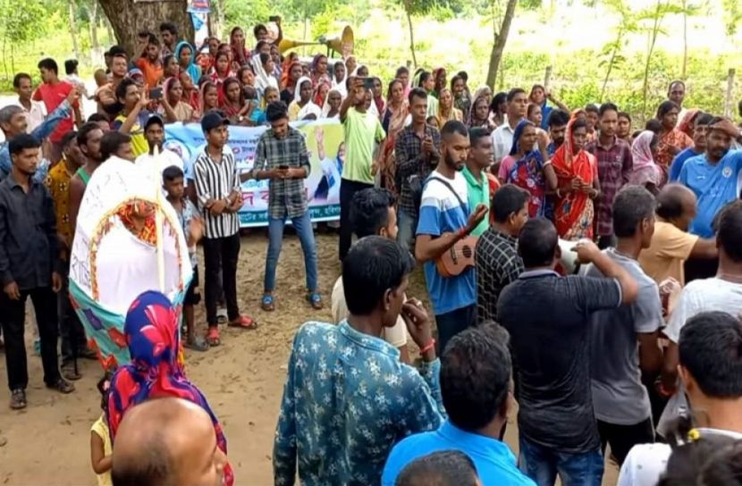 চা বাগানে আনন্দ উল্লাস