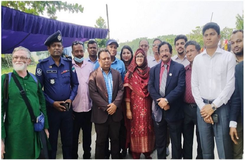 মহাকবির জন্মভূমি পরিদর্শন করলেন বিএসএমএমইউ ভিসি