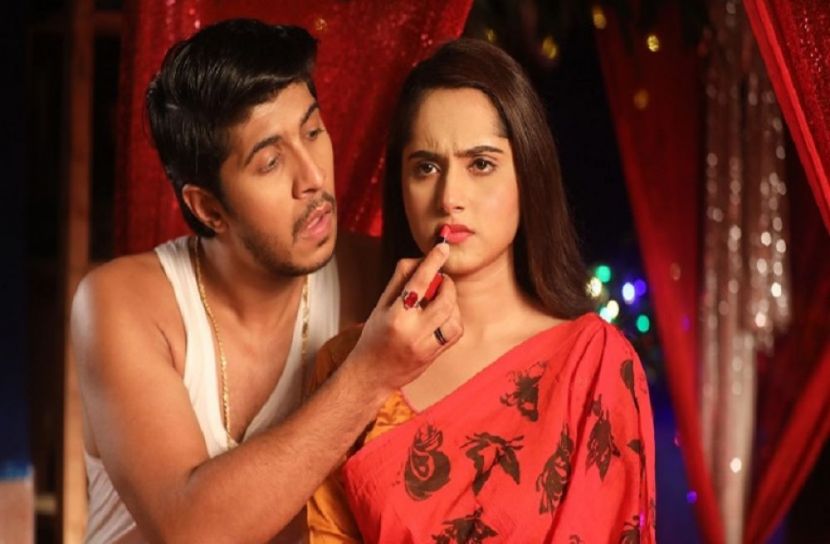 ‘পরীর মতো বউ’ কেয়া পায়েল!