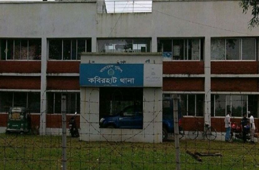 মায়ের সাথে কথা কাটাকাটি করে ফাঁস দিল মেয়ে