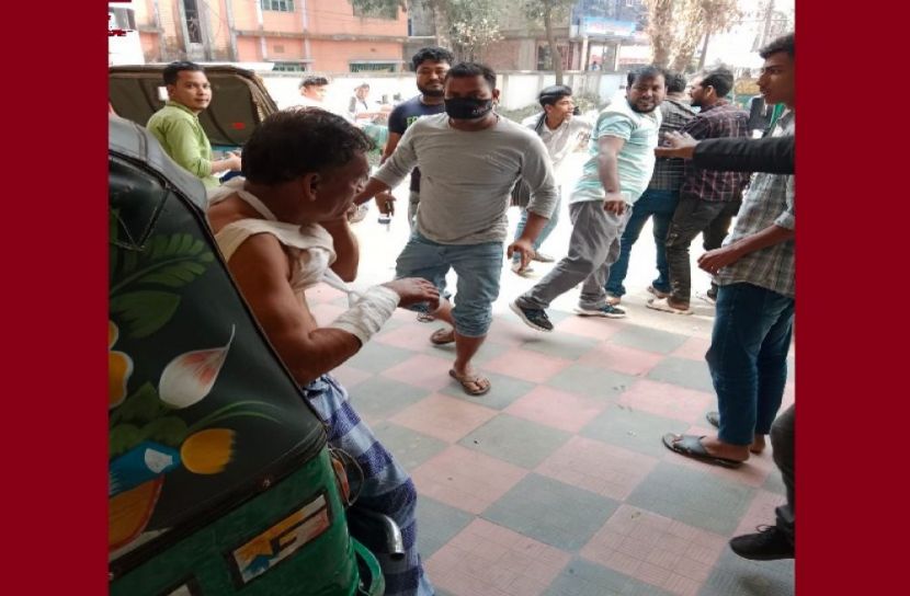 তুচ্ছ ঘটনাকে কেন্দ্র করে সংঘর্ষ, আহত ১৩