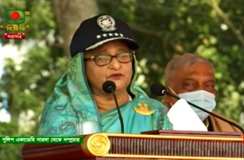 স্মার্ট পুলিশ হিসেবে গড়ে তুলতে হবে