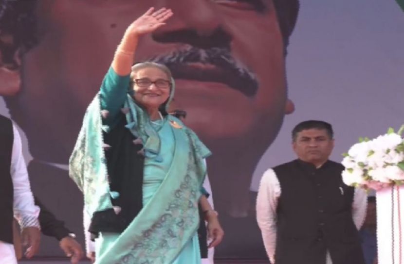 রাজশাহীর জনসভায় প্রধানমন্ত্রী