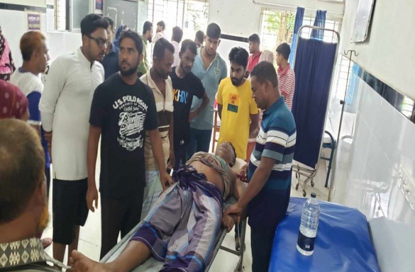বোয়ালমারীতে দুই গ্রুপের সংঘর্ষে আহত ২০