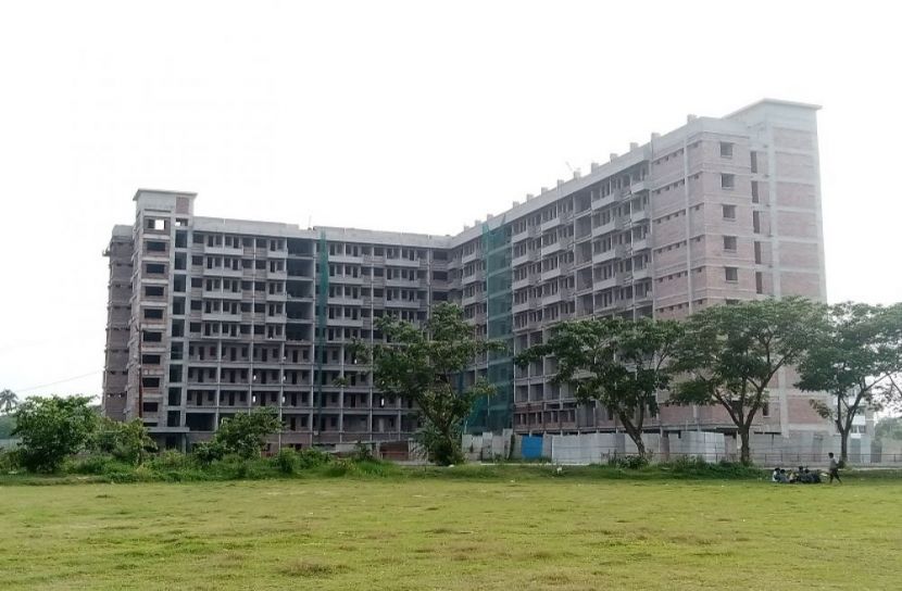ভবন থেকে পড়ে ২ শ্রমিক নিহত