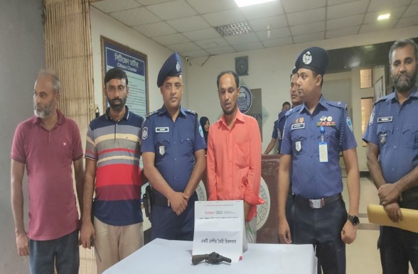 লক্ষ্মীপুরে অস্ত্রসহ গ্রেফতার ১