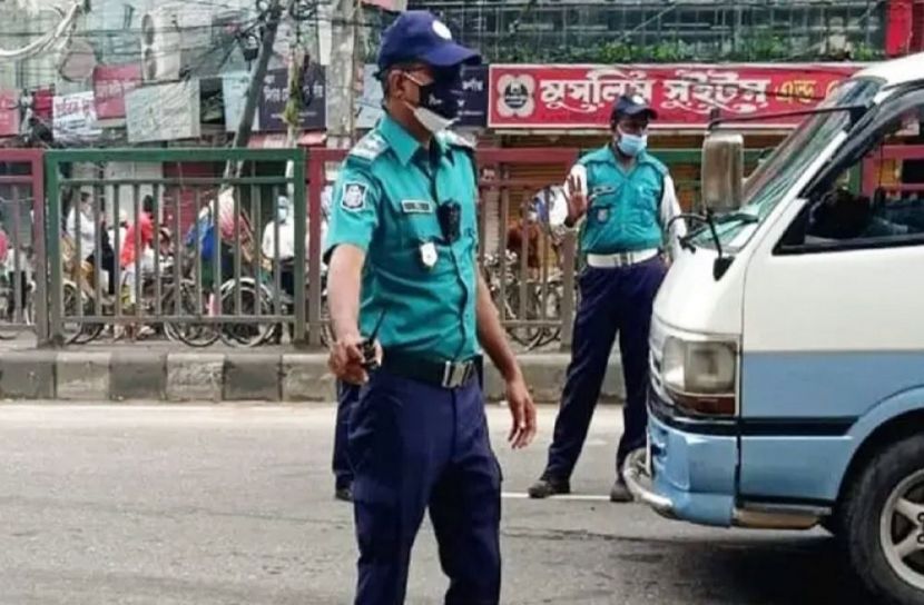 ট্রাফিক আইনে একদিনে ৭৮৮ মামলা