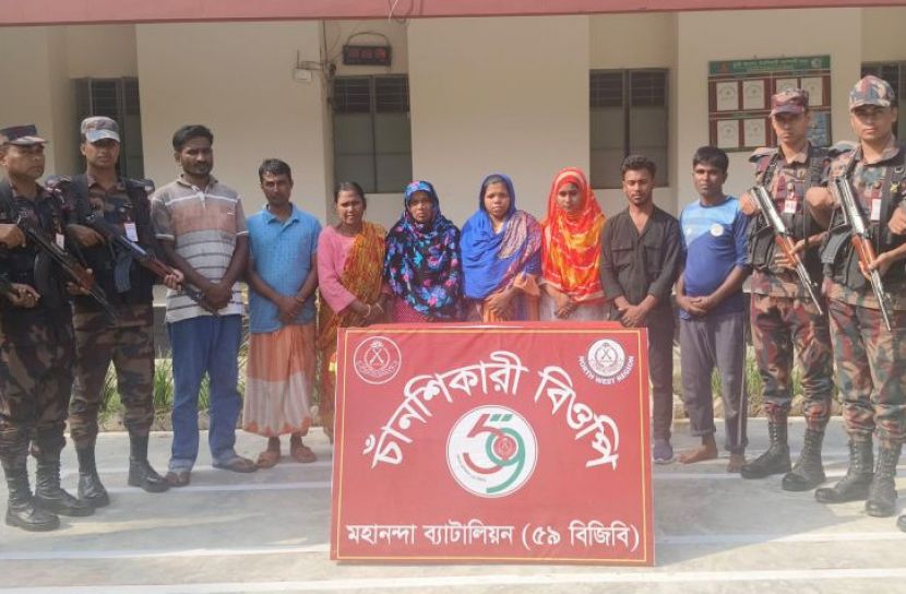 চাঁপাইনবাবগঞ্জ প্রতিনিধি