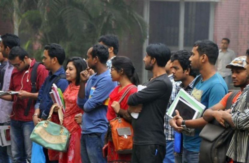 চাকরি না পেয়ে চরম হতাশায় ভুগছেন বেকাররা, নেই দৃশ্যমান উদ্যোগ