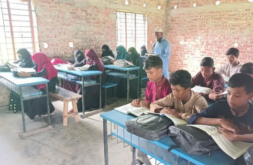 ২৬ বছর বিনা বেতনে শিক্ষকতা, তবু এমপিও নেই