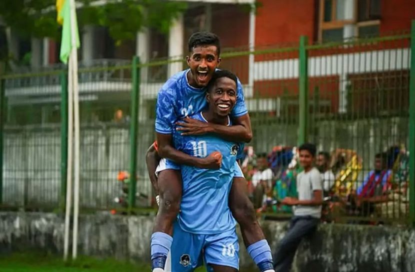 গোলের পর ফর্টিসের ওমর বাবুর উদযাপন । ছবি :  বাফুফে