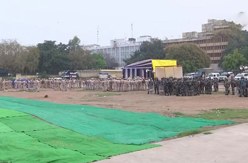 রামলীলা ময়দানসহ অন্যান্য বড় খোলা মাঠে সমাবেশ করতে হলে তা ভাড়া নিতে হবে । ছবি : সংগৃহীত
