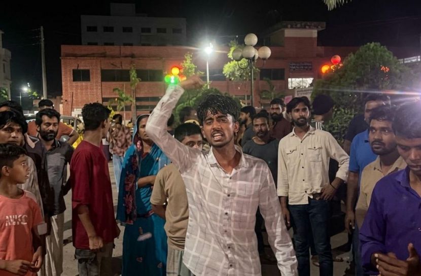 মাদারীপুর হাসপাতালের আরএমওর অপসারণ দাবিতে বিক্ষোভ